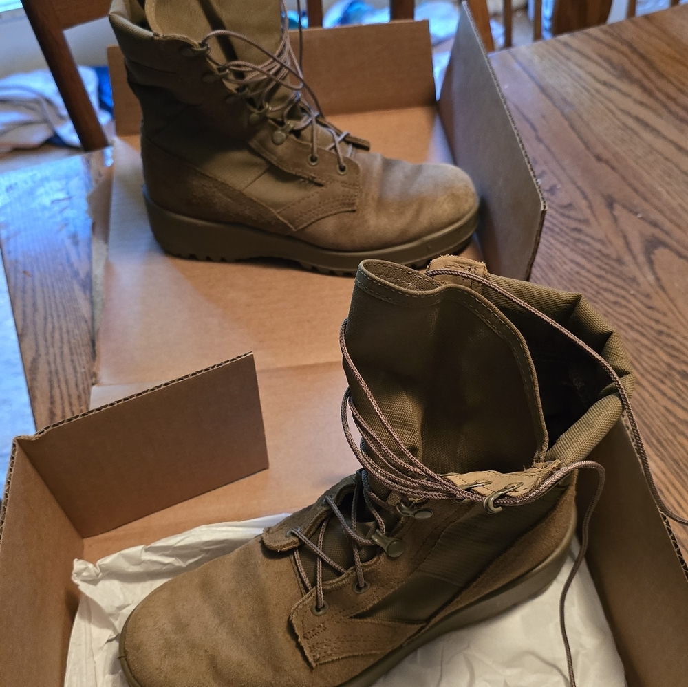 Rocky army combat boots